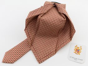 Seven fold silk tie