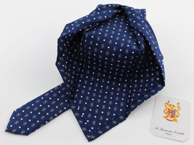 Seven fold silk tie