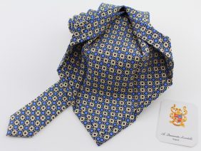 Seven fold silk tie