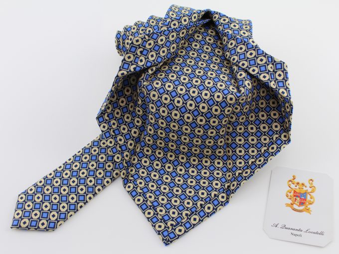 Seven fold silk tie