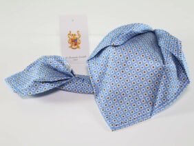 Seven fold silk tie