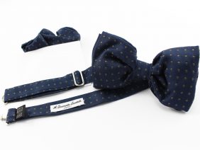 Silk bow tie with pocket handkerchief