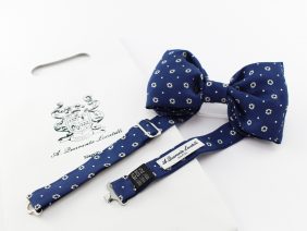 Silk bow tie