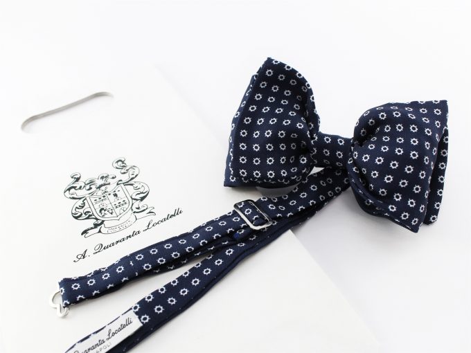 Silk bow tie