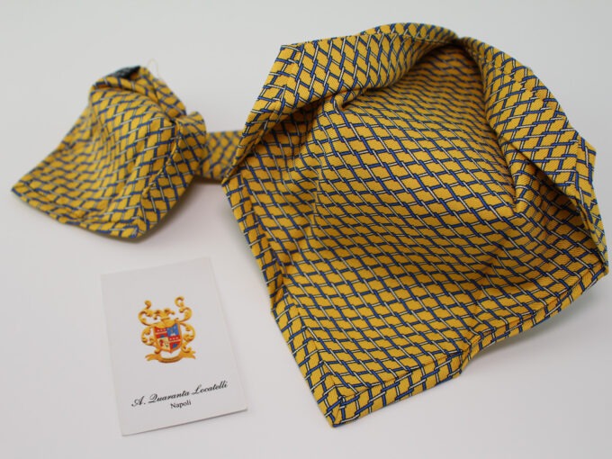 Seven fold silk tie