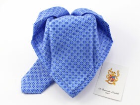 Seven fold tie