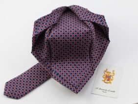 Seven fold tie