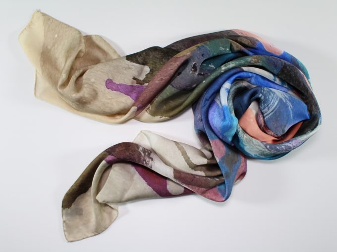 Foulard Hummingbird by Midori Mccabe