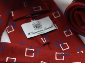 Seven fold tie