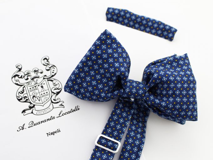 Silk bow tie with pocket handkerchief