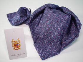 Seven fold silk tie 