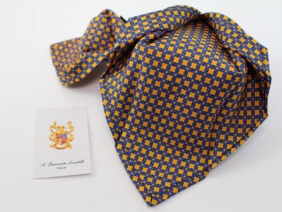 Seven fold silk tie 