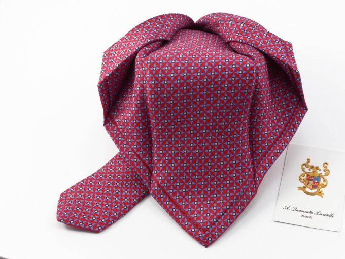 Seven fold tie