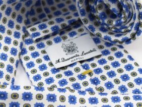 Seven fold tie