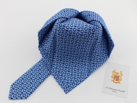 Seven fold silk tie