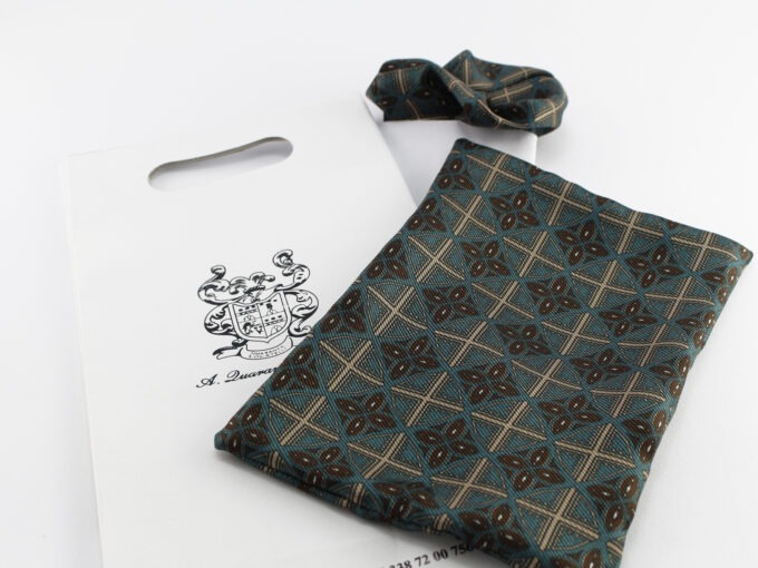 Silk pocket square