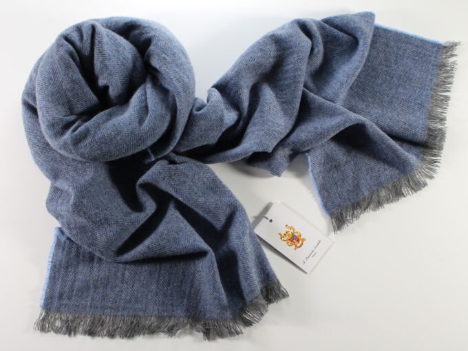 Cashmere scarf