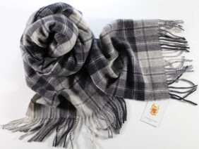 Wool scarf 