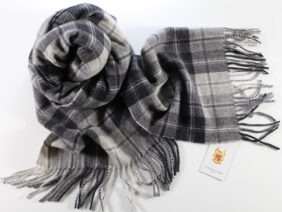 Wool scarf