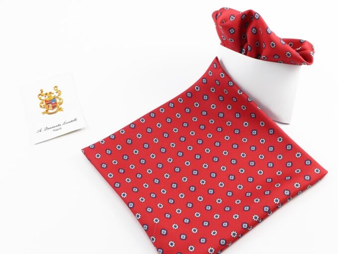 Silk pocket square