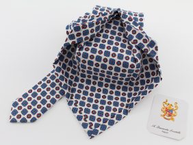 Seven fold silk tie