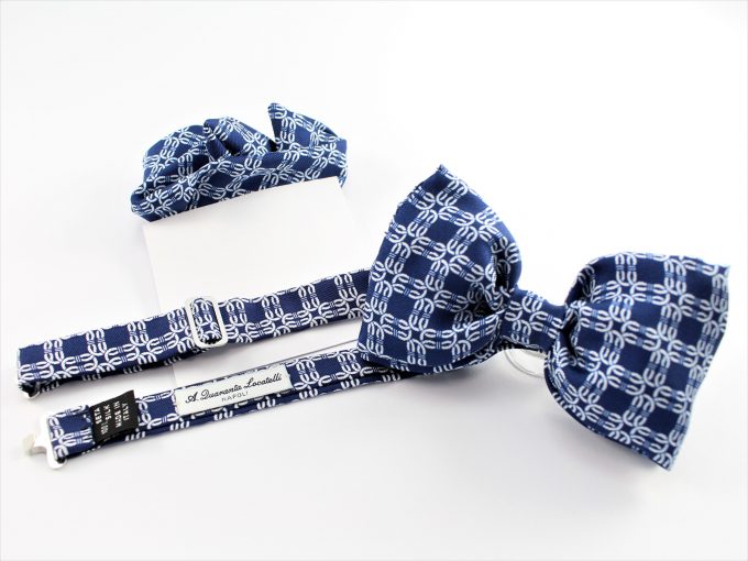 Silk bow tie with pocket handkerchief