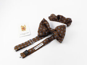 Silk bow tie with pocket square