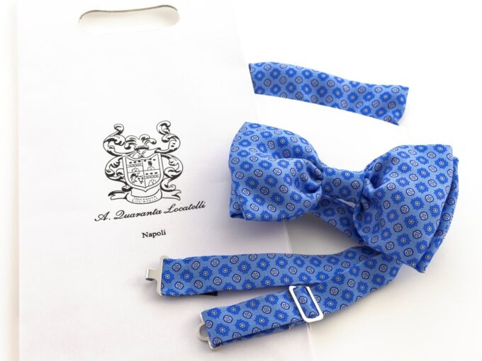 Silk bow tie with pocket handkerchief