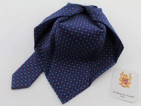 Seven fold silk tie 