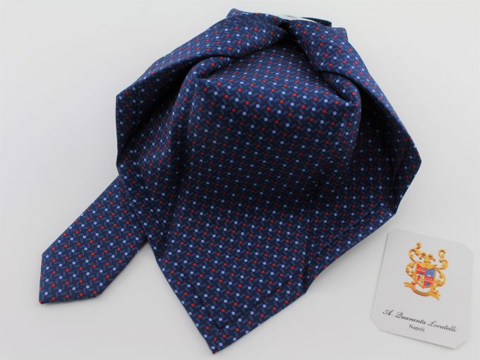 Seven fold silk tie