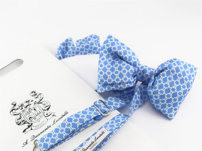 Silk bow tie with pocket handkerchief